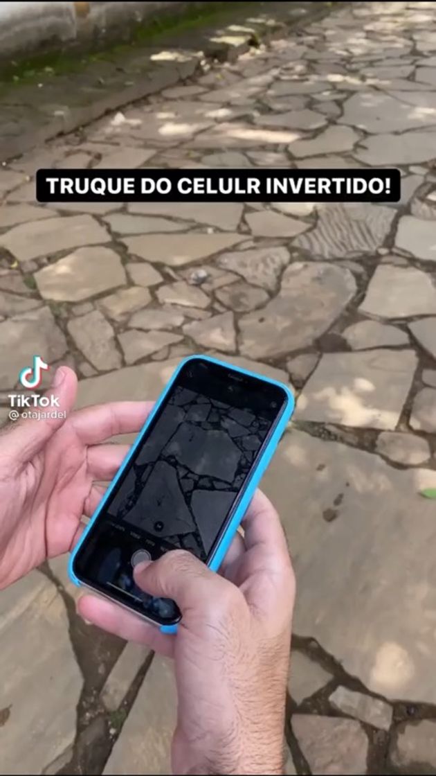 Social Truque do celular invertido para dar um up nos seus vídeos 