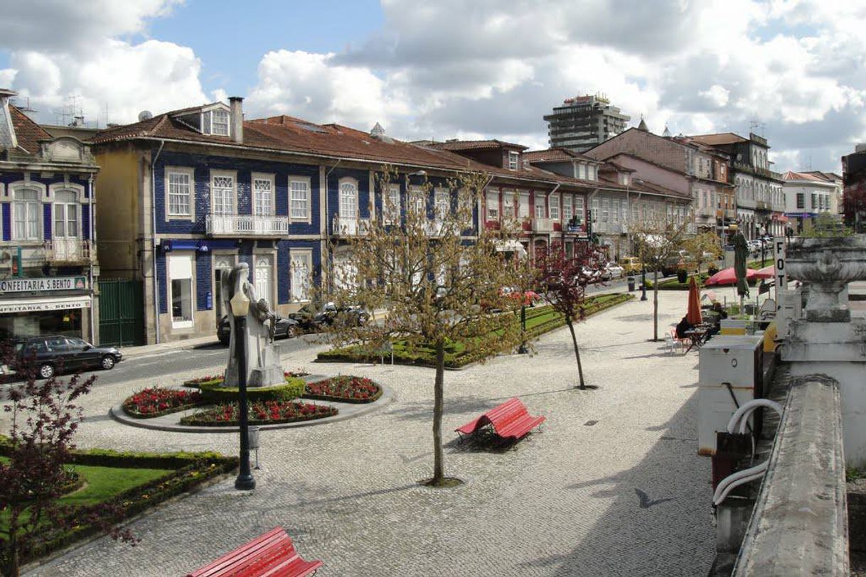 Place Praça Santo Thyrso