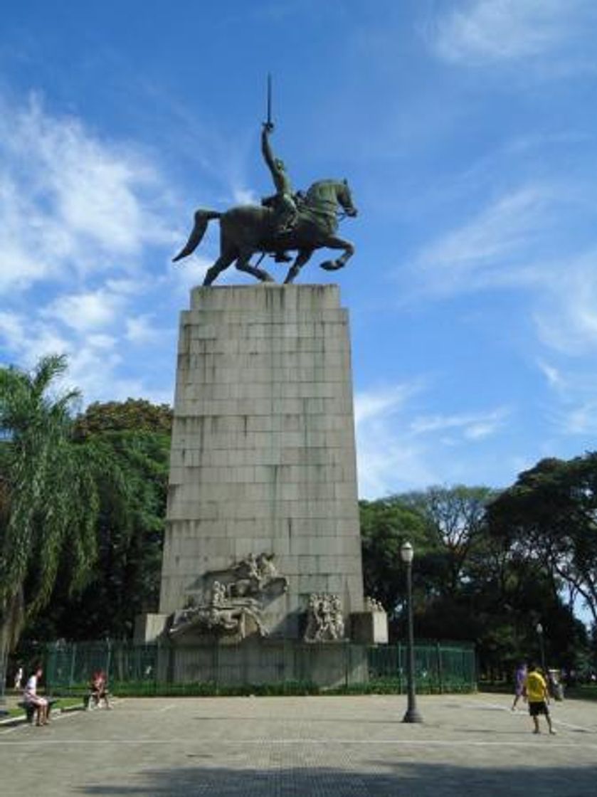 Monumento a Duque de Caxias