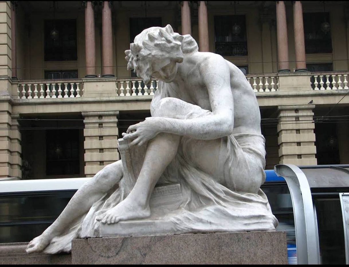 Place Poesia Estátua