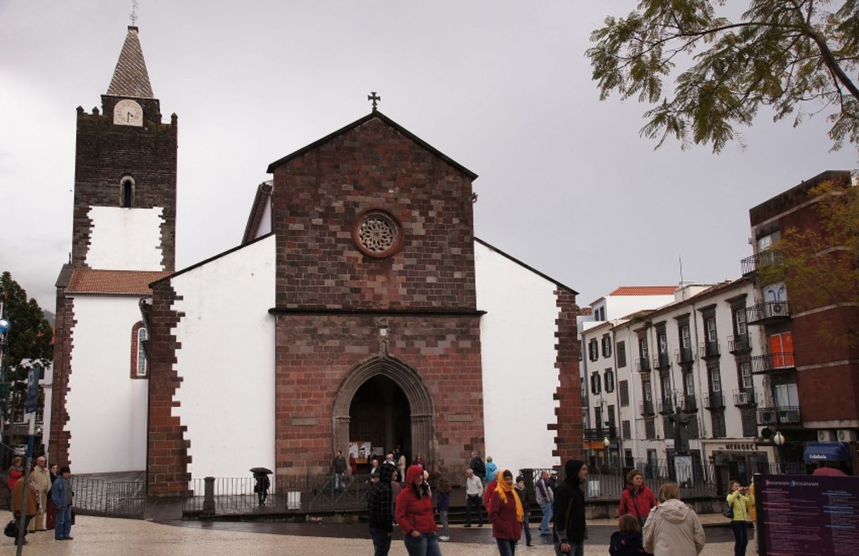 Place Catedral de Funchal