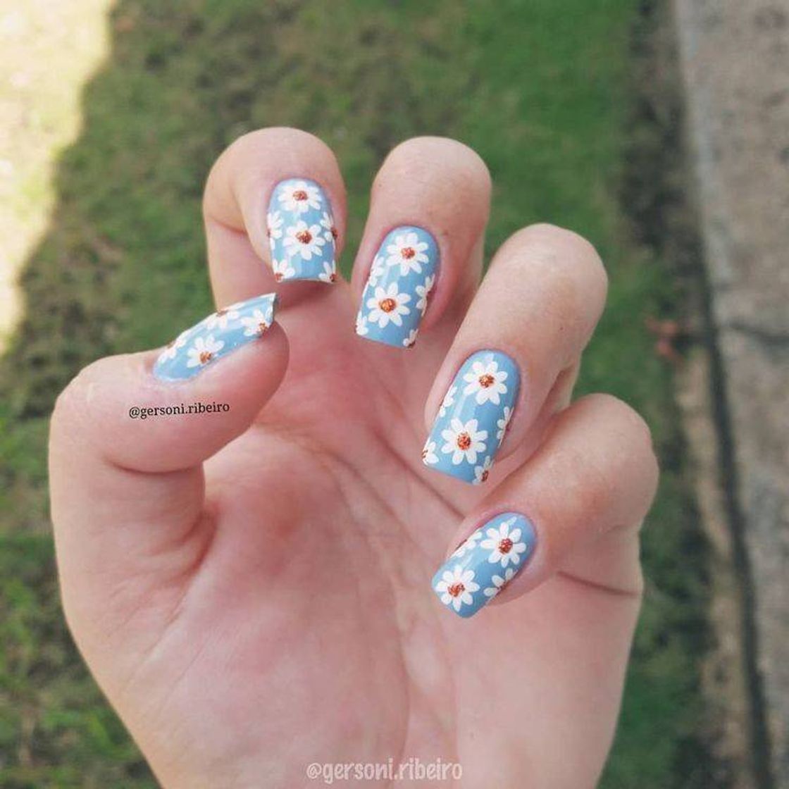 Unha de florzinha 🌼