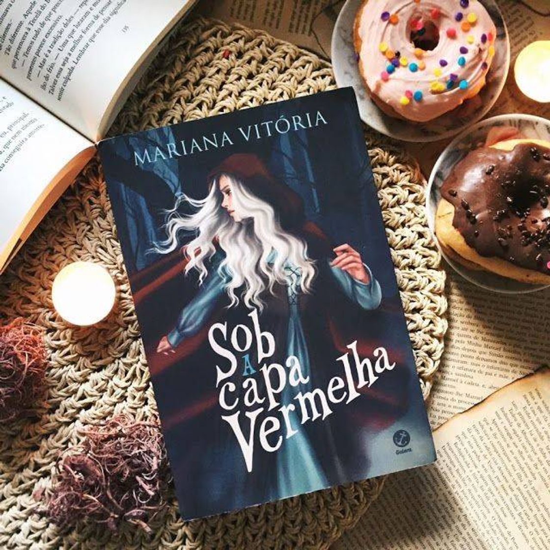 Social Sob a capa vermelha