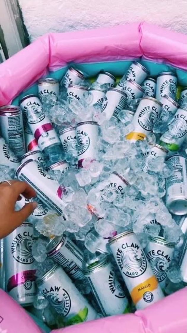 Moda white claw beer 💕💛🍺