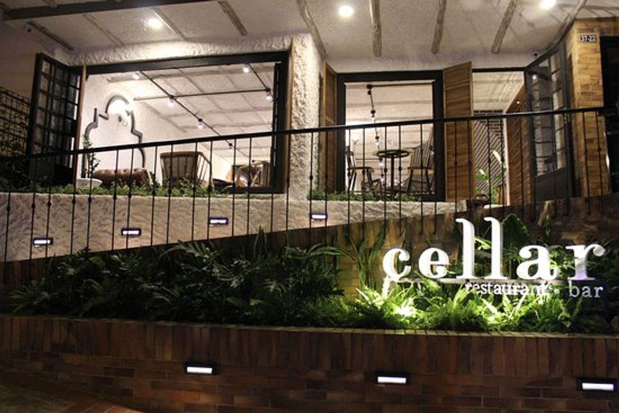 Restaurants cellar