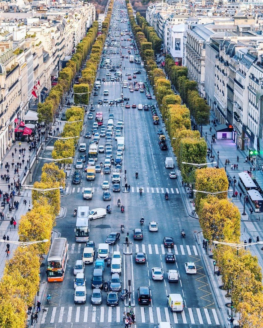 Places Avenue des Champs-Élysées