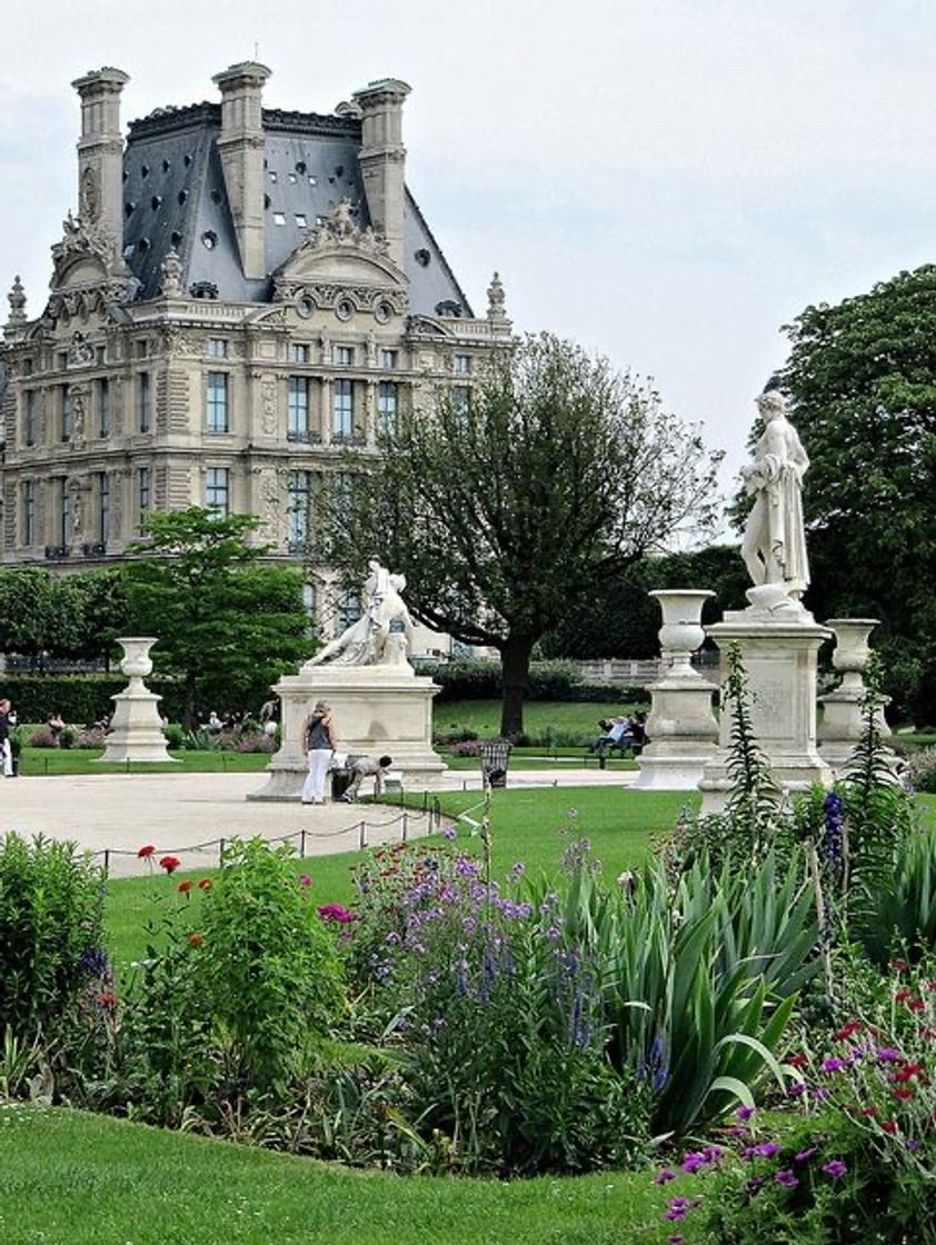 Place Jardin des Tuileries