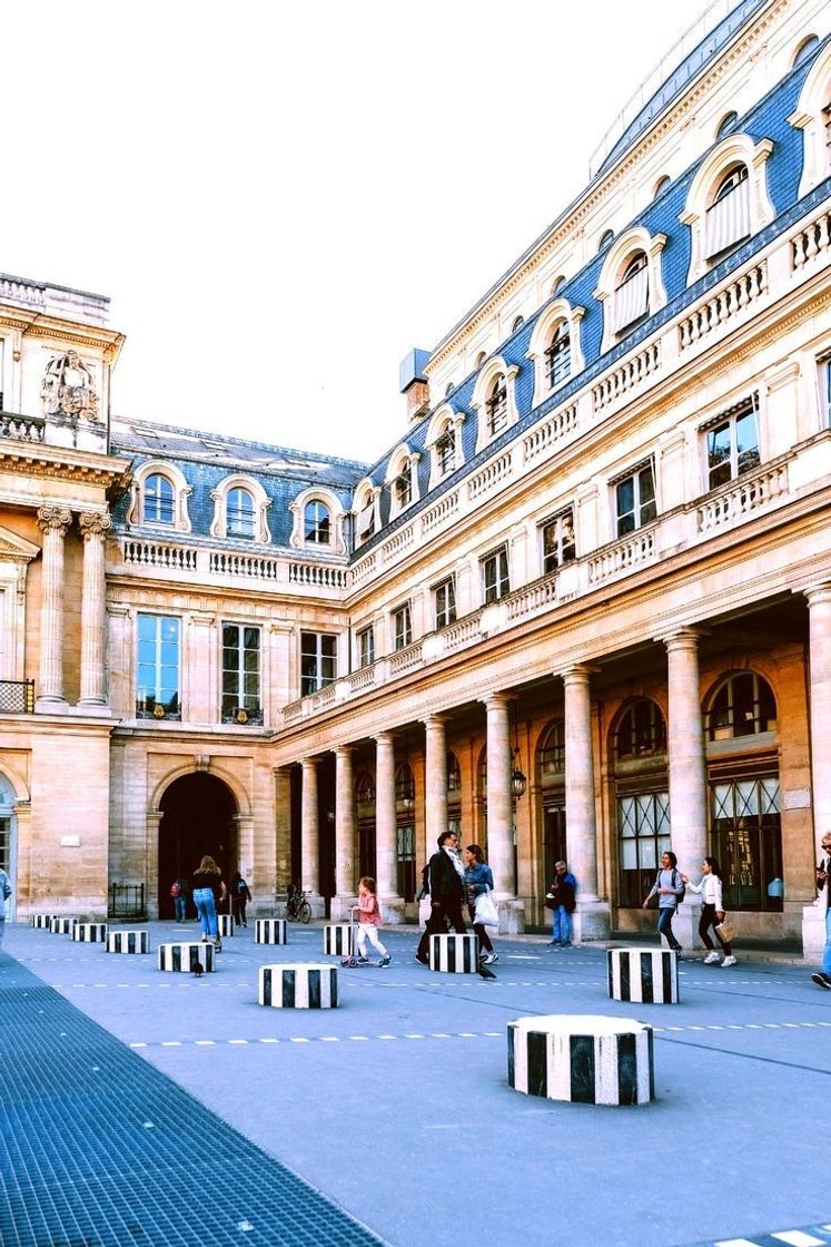 Lugares Colonnes de Buren/Les Deux Plateaux