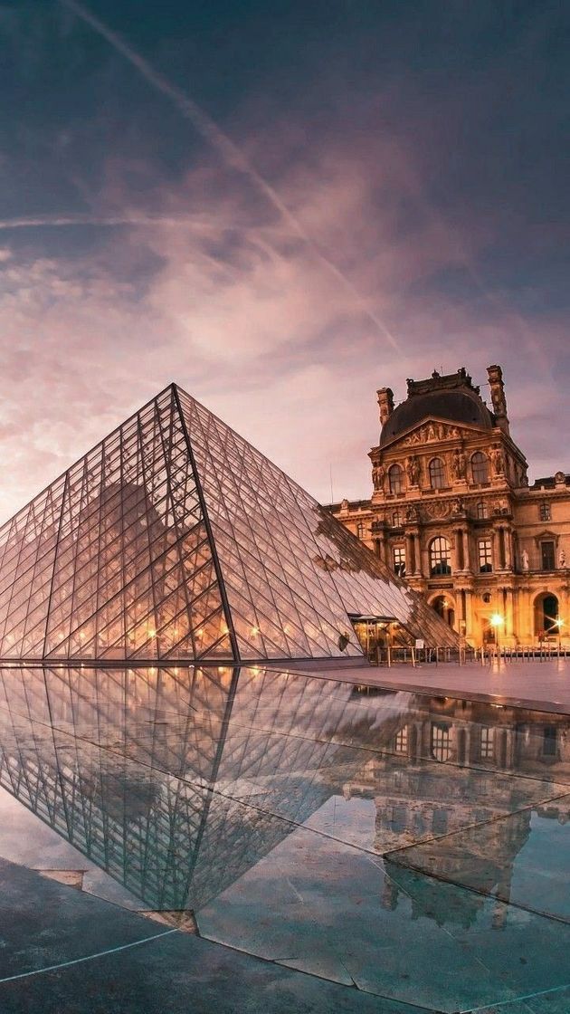 Place Museo del Louvre
