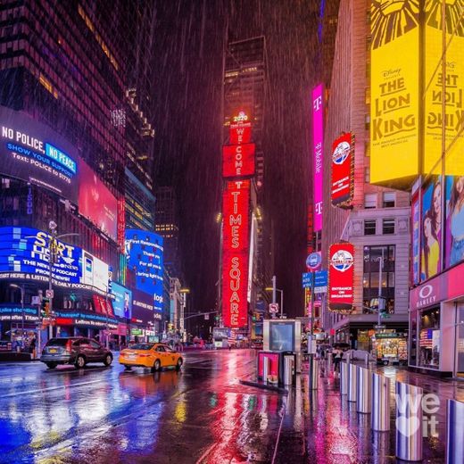 A rainy night in Times Square 
