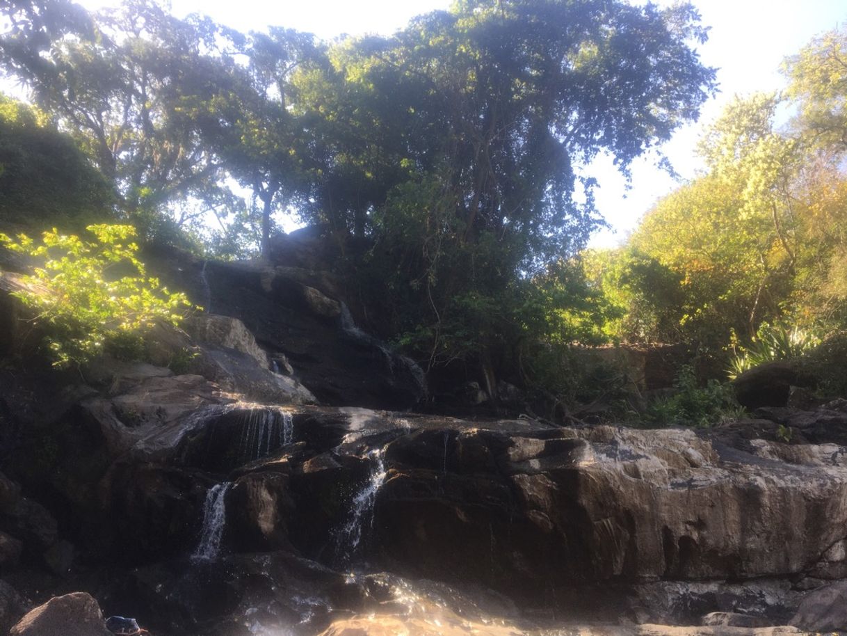 Lugares Cachoeira do Roncador