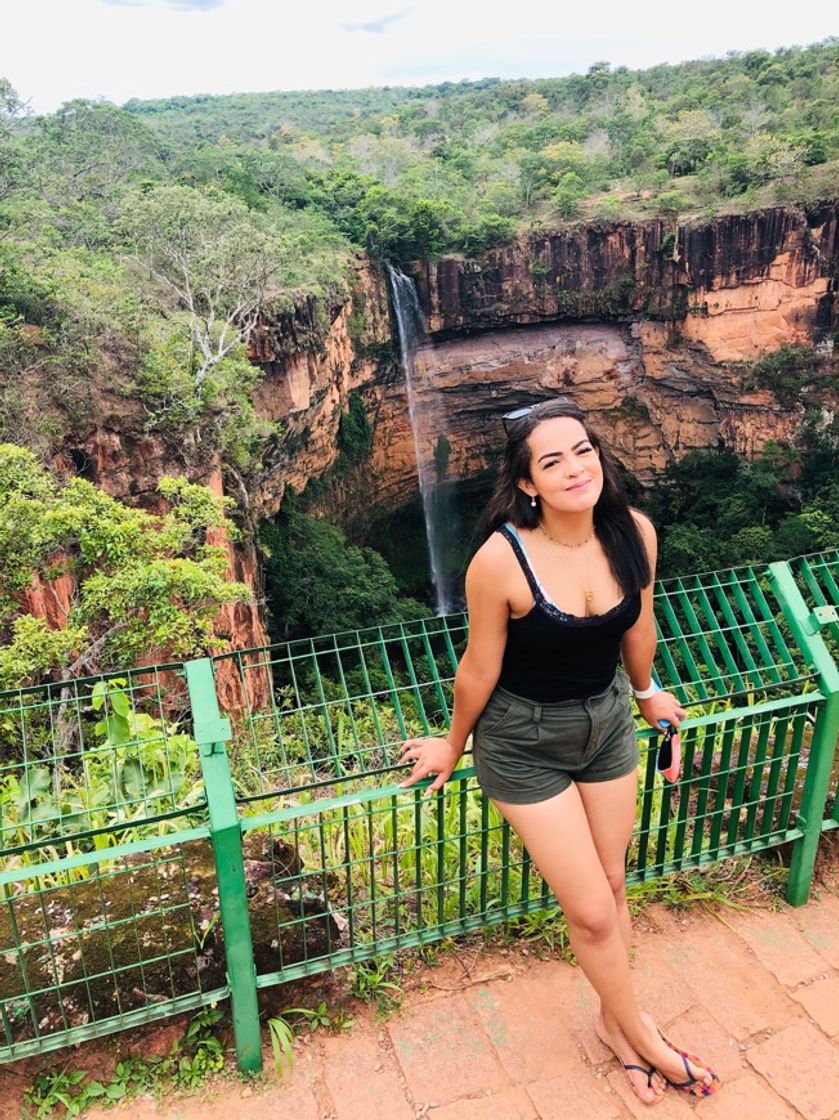 Lugar Cachoeira Véu de Noiva