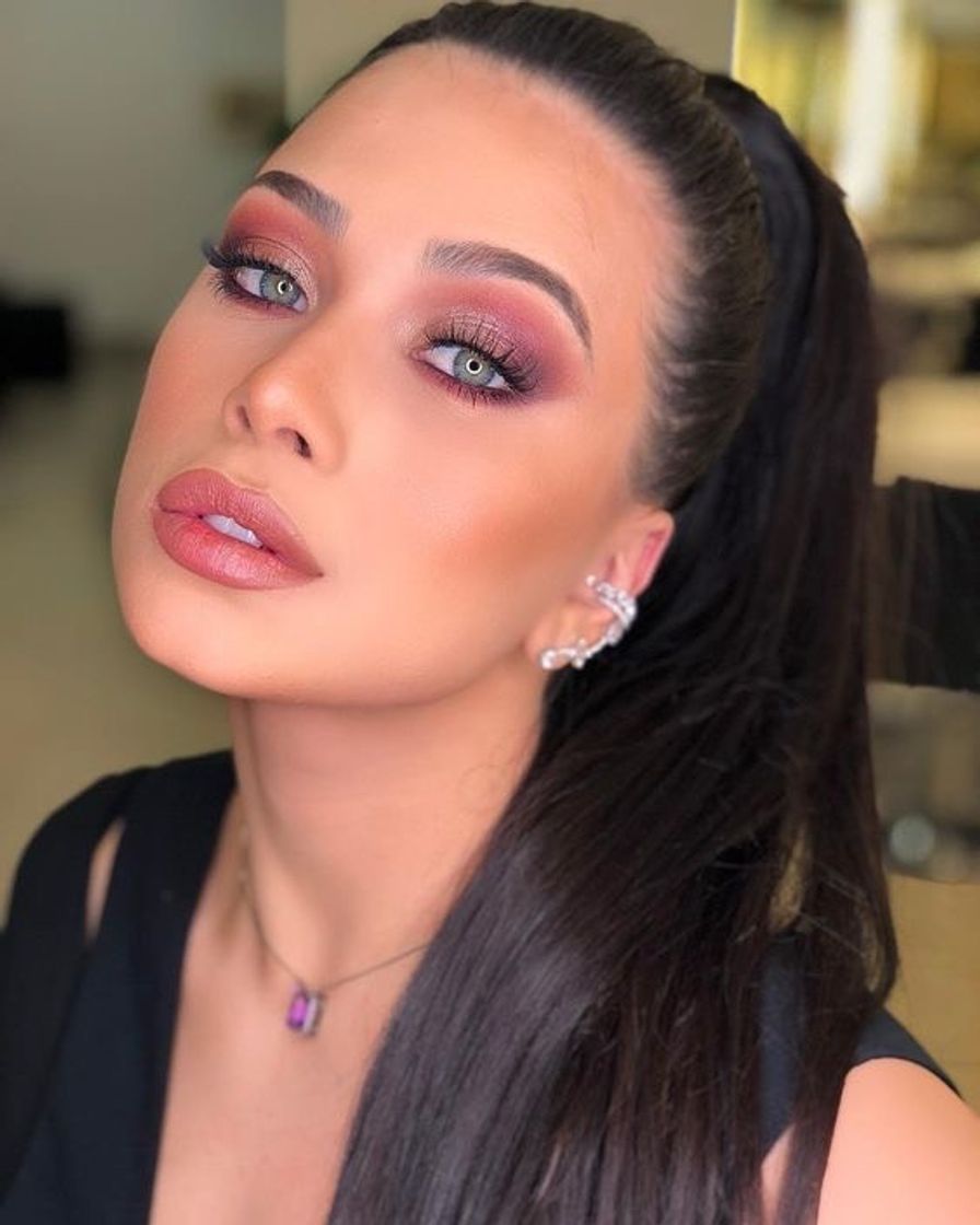Social Make up 