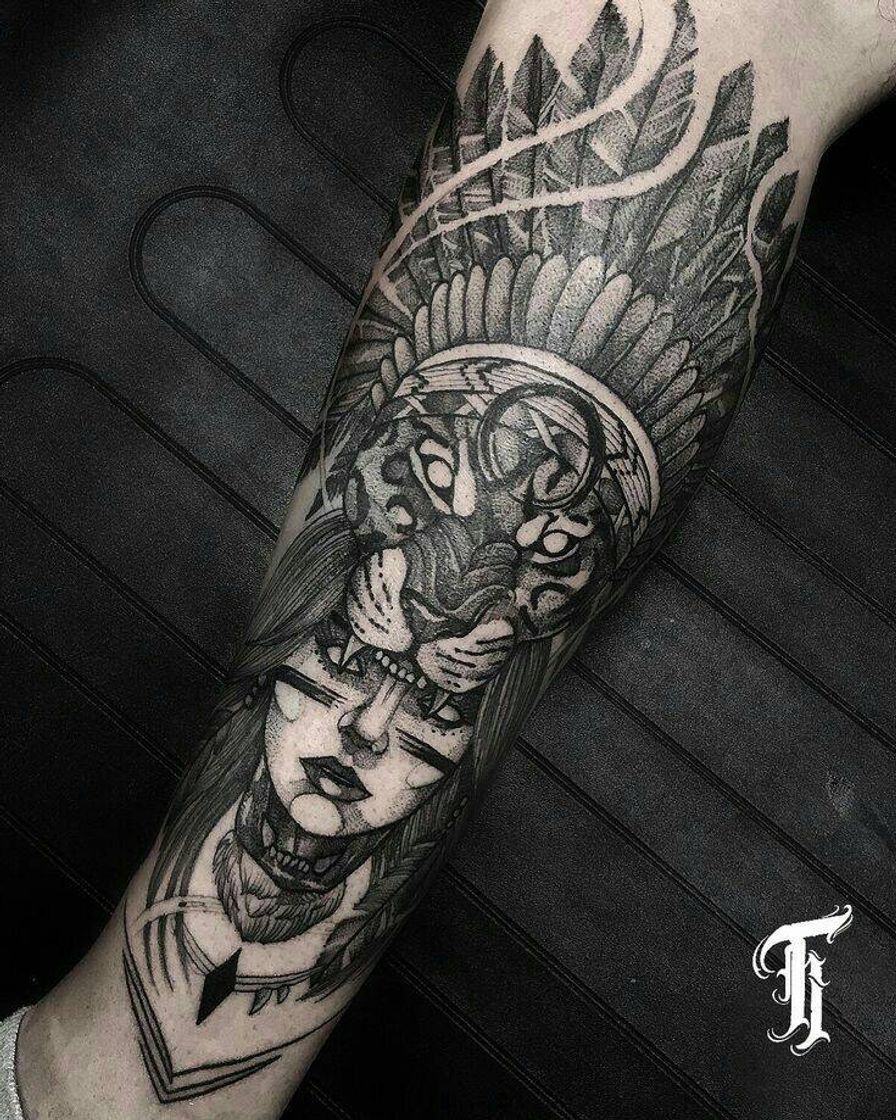 Moda Tattoo Blackwork