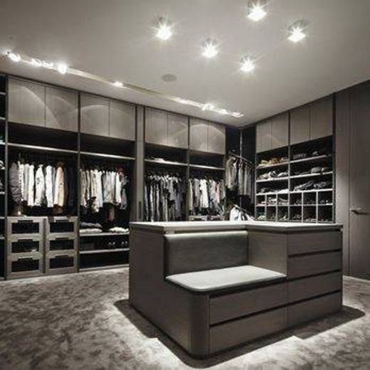 CLOSET 