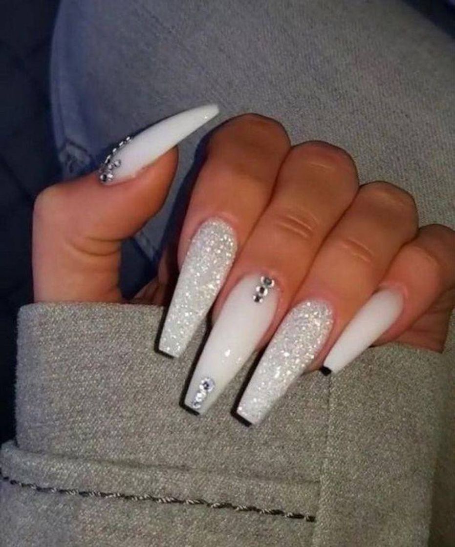 Moda ✨Unhas brancas✨