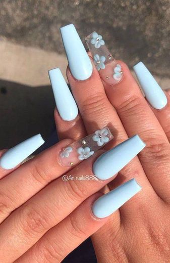 ✨Unhas azuis✨💙🌼