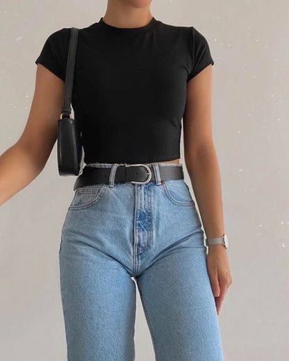 composição:: cropped preto, jeans cintura alta com cinto 