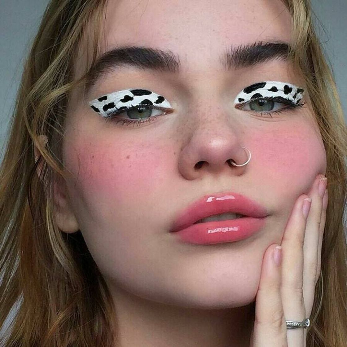 Moda cow makeup