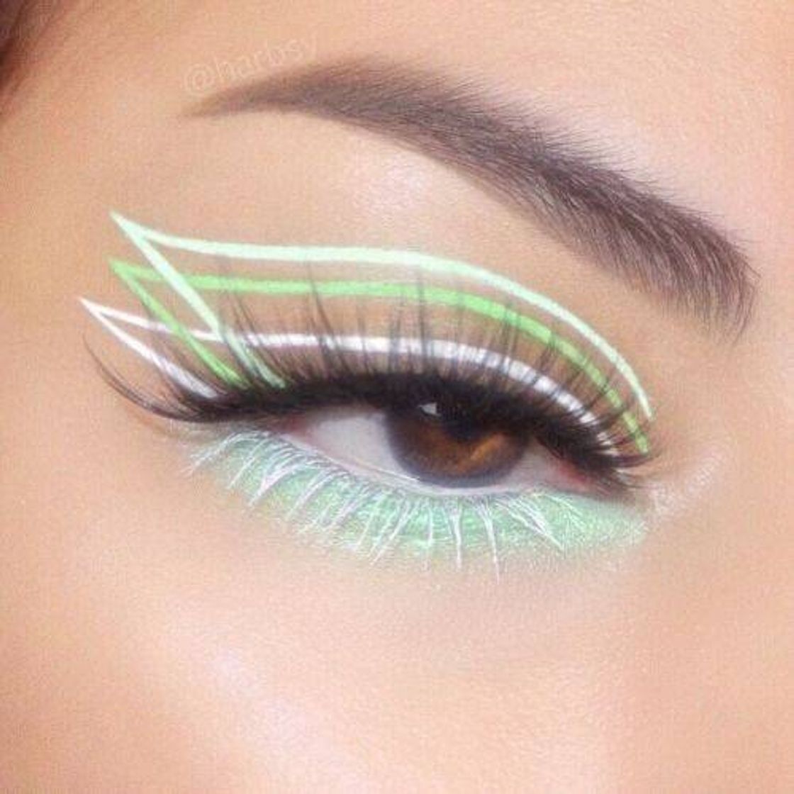 Moda Makeup green💚