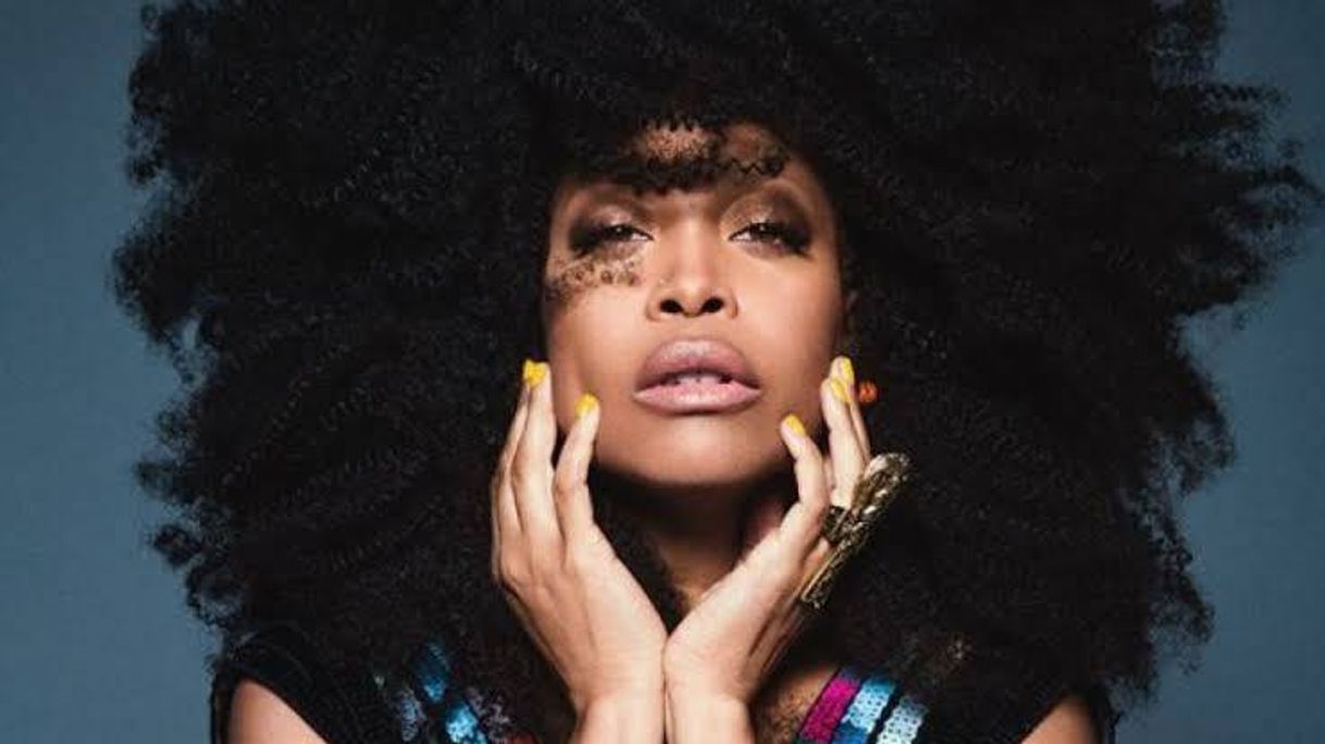 Fashion Erykah Badu- green eyes