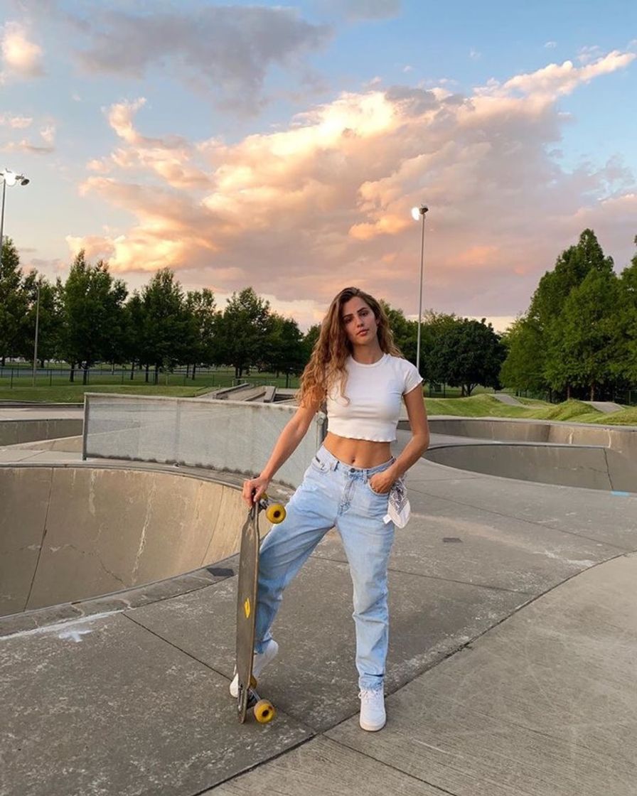 Moda Skate girl VSCO saturation aesthetic