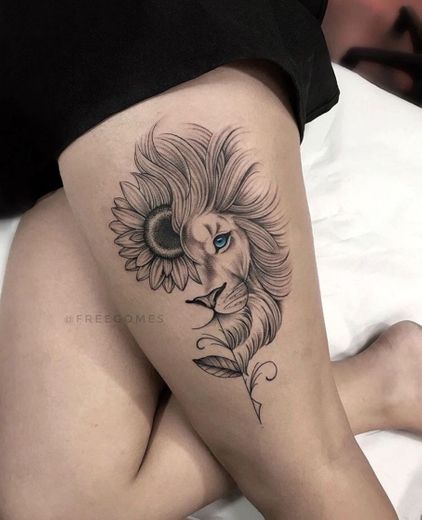 Tatuagem de leão feminina 