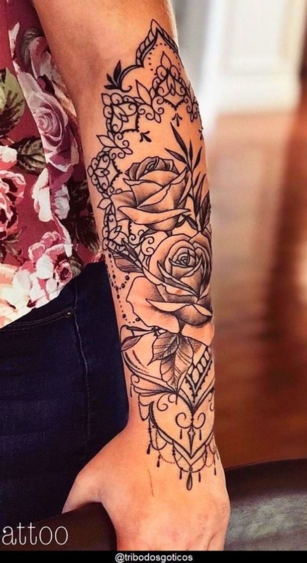 Social Tattoo feminina 