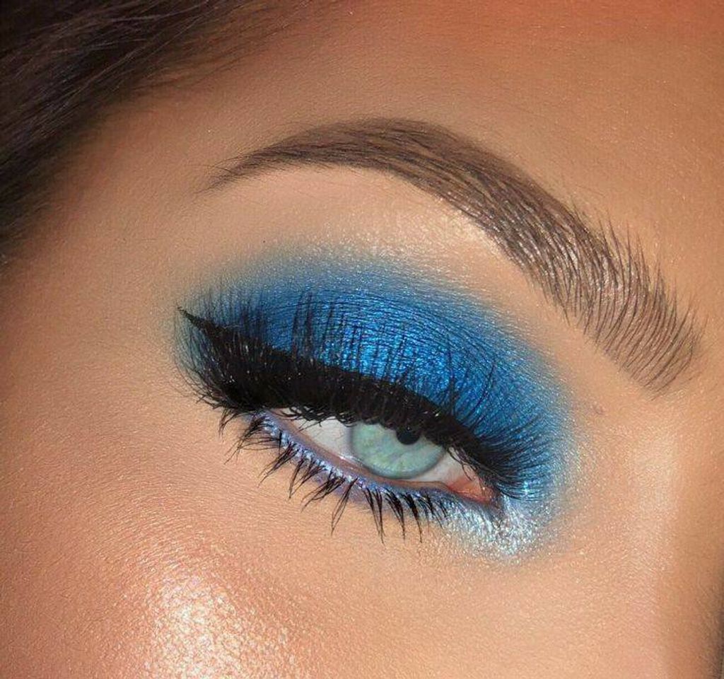 Moda Blue makeup idea 