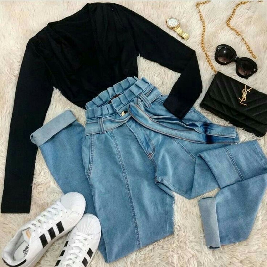 Moda look com calça jeans larga 