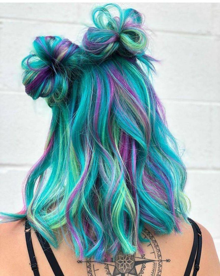 Moda Um lindo cabelo azul roxo e verde