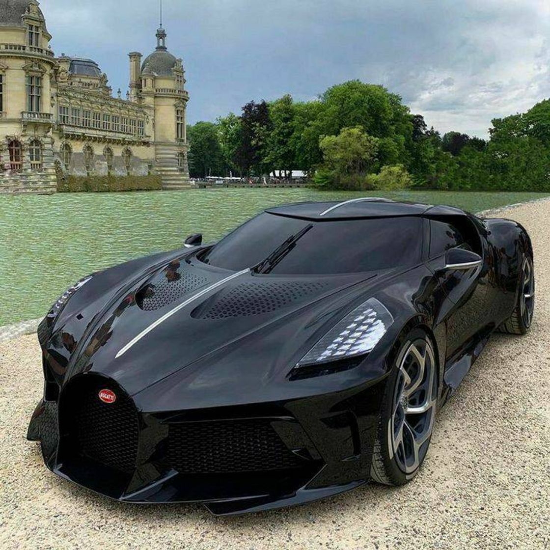 Social Bugatti La Voiture Noire

