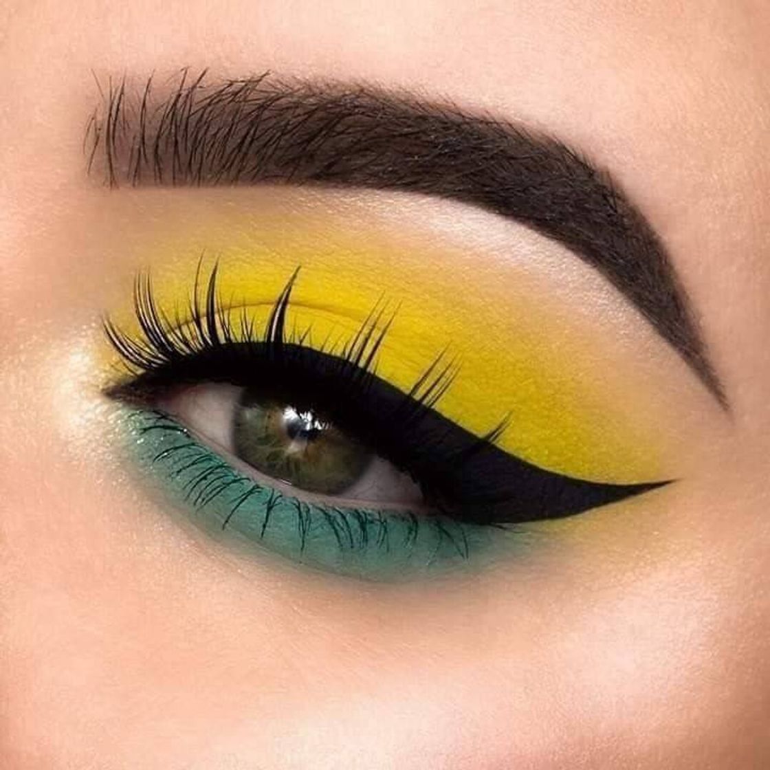 Moda Make amarela cm verde e delineado 🤤💛💚