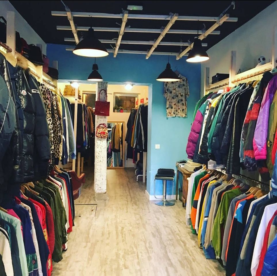 Place 28 vintage clothing