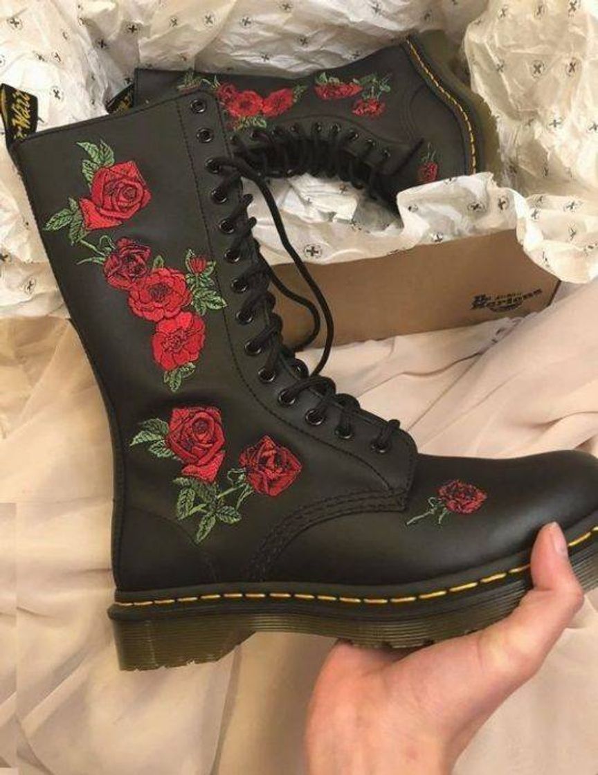 Fashion Bota com rosas