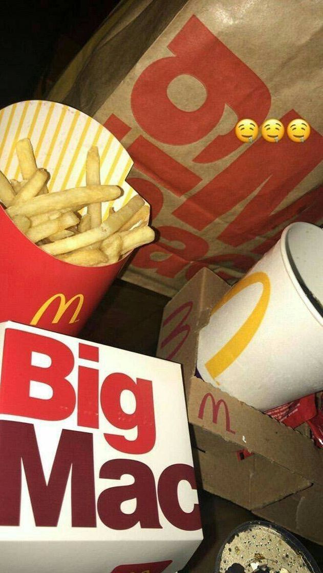 Moda ...está comendo McDonald's