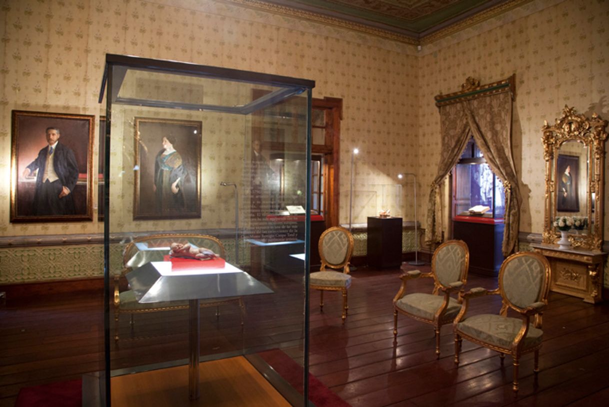 Place Museo Remigio Crespo Toral