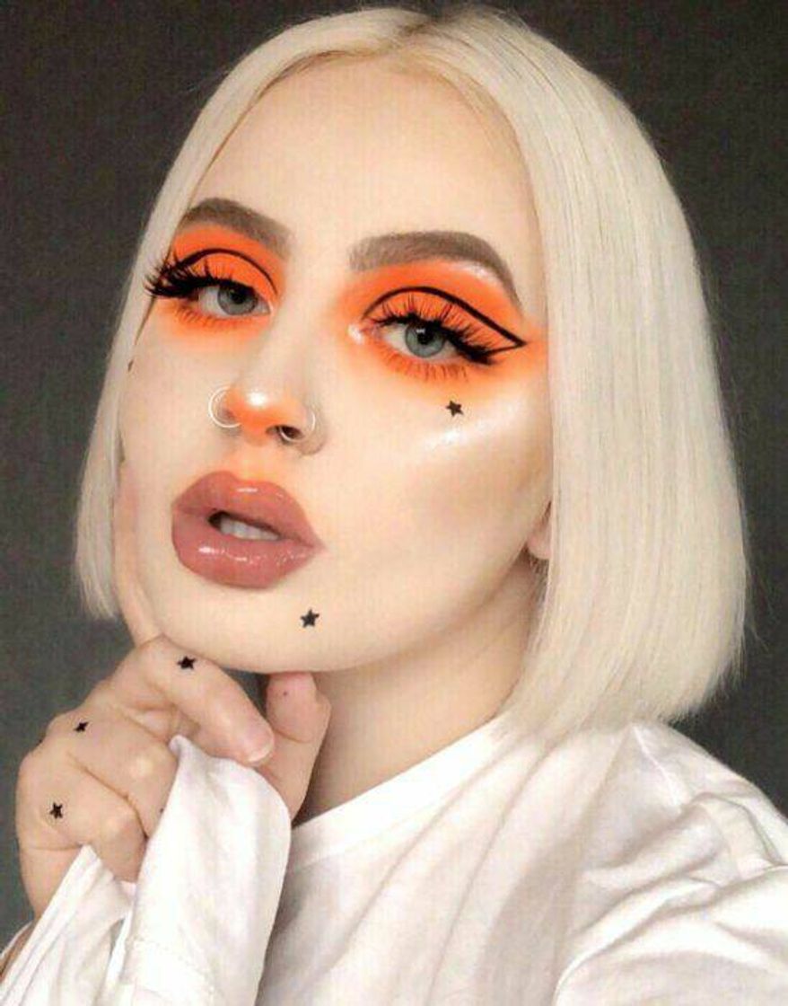 Fashion orange make up 