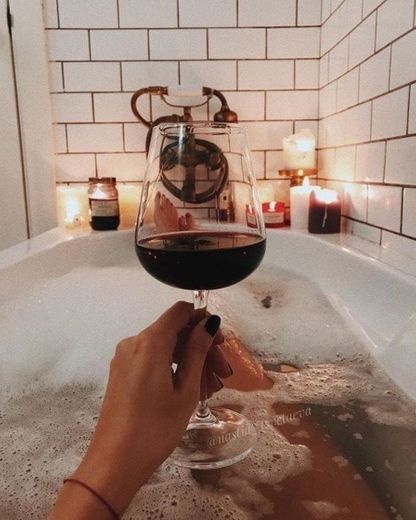 🛁🍷