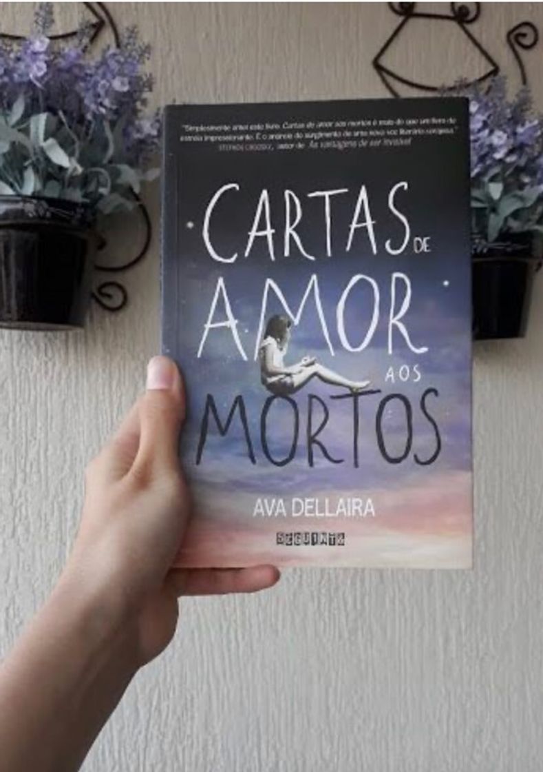 Moda Livro “Cartas de amor aos mortos”