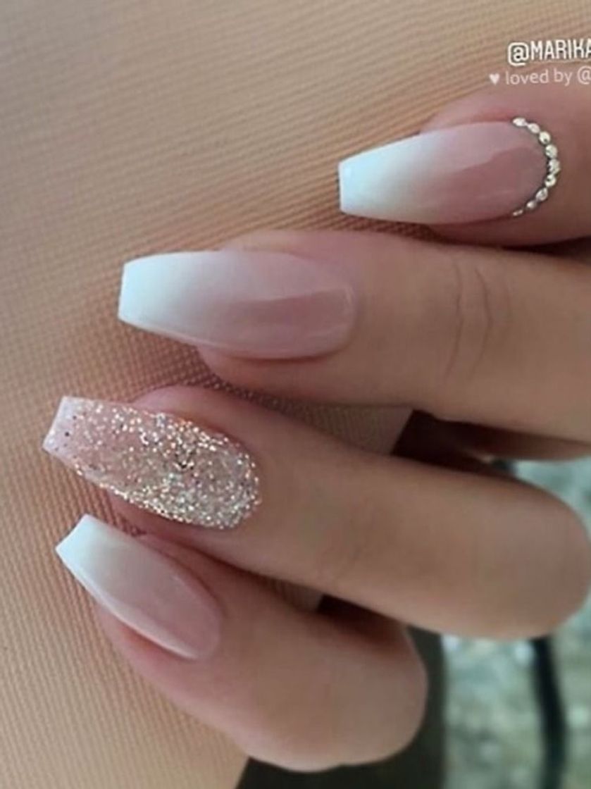 Fashion unhas clarinhas 