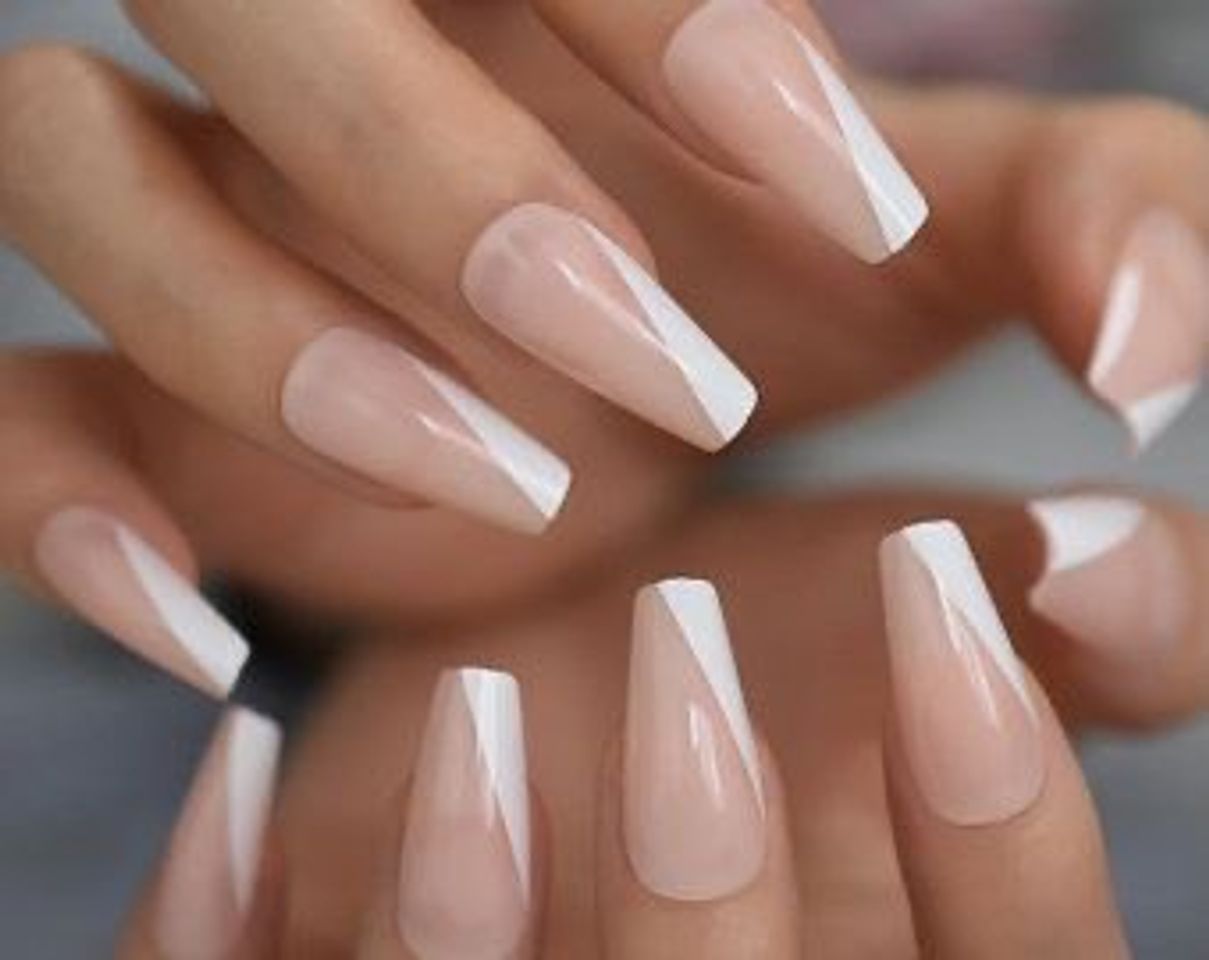 Fashion unhas clarinhas 