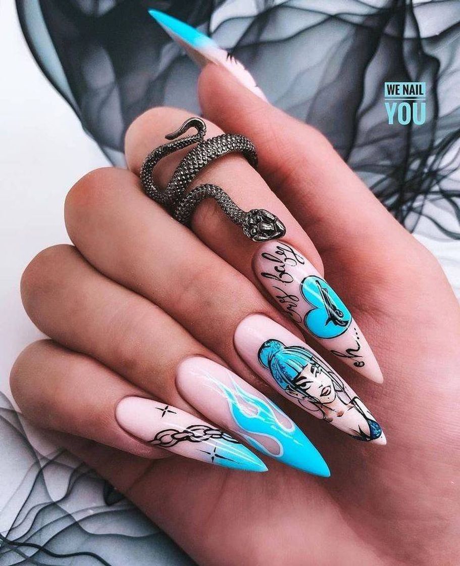 Moda blue drawn nails