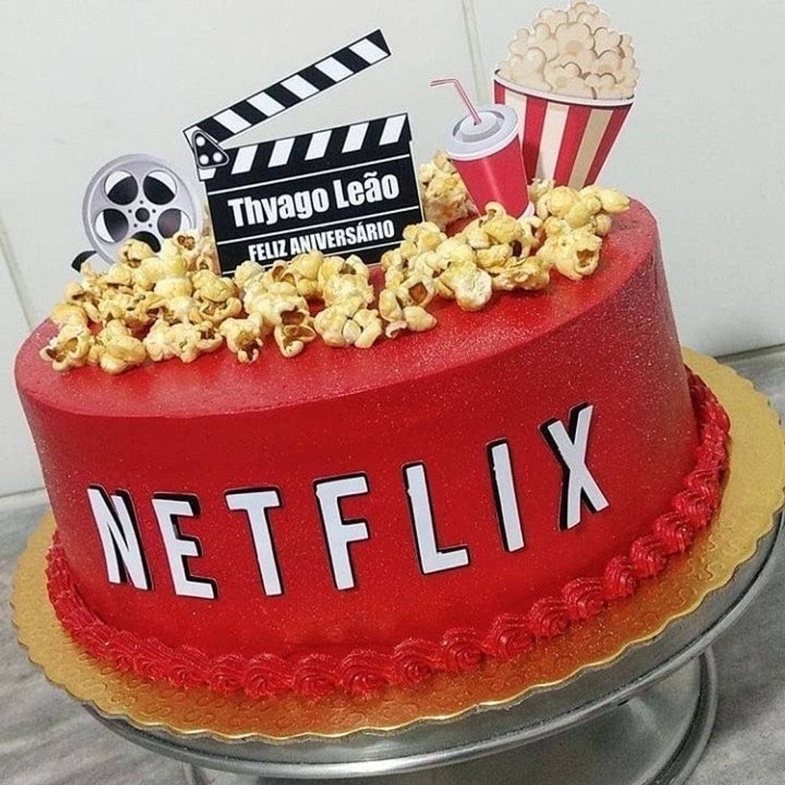 Moda Bolo temático Netflix 