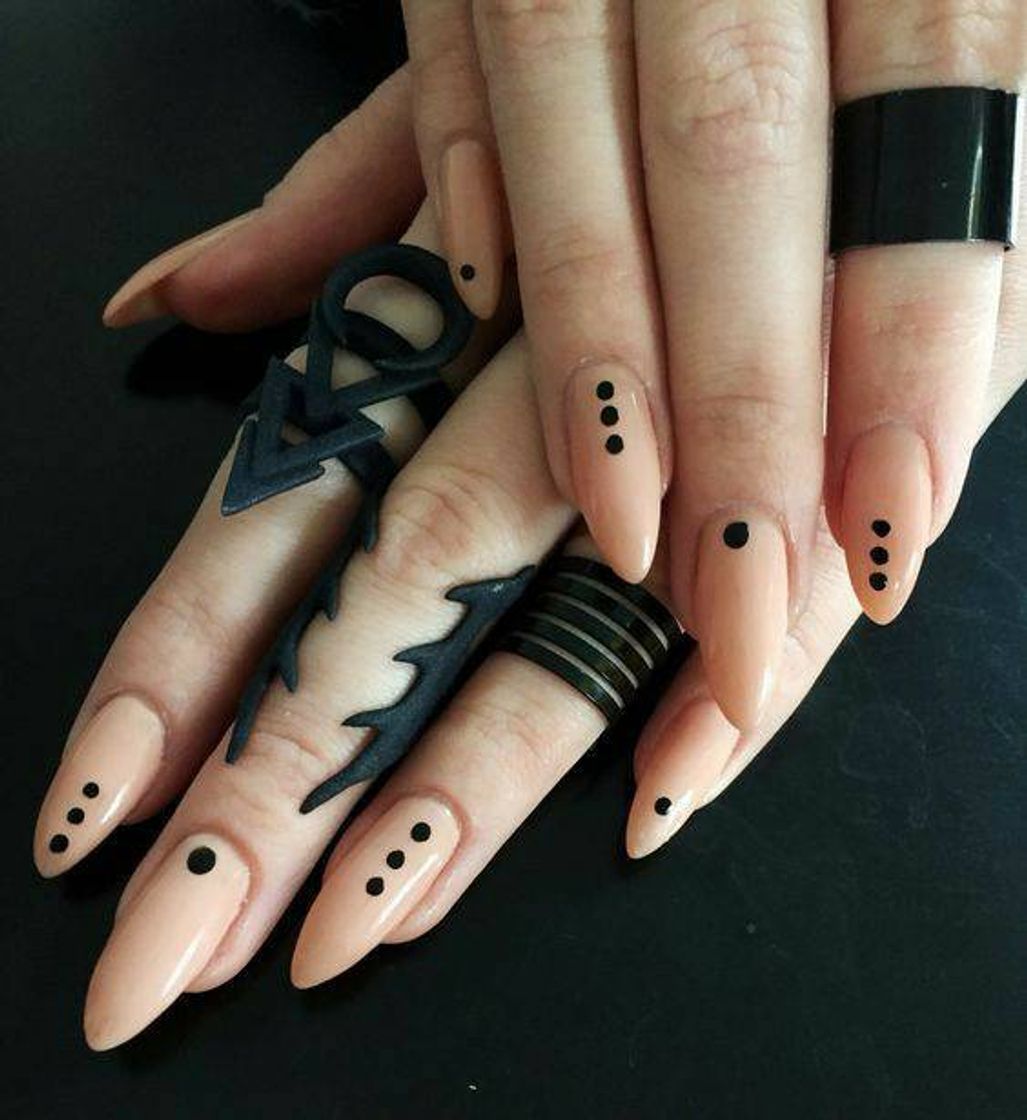 Fashion Minimalist nail