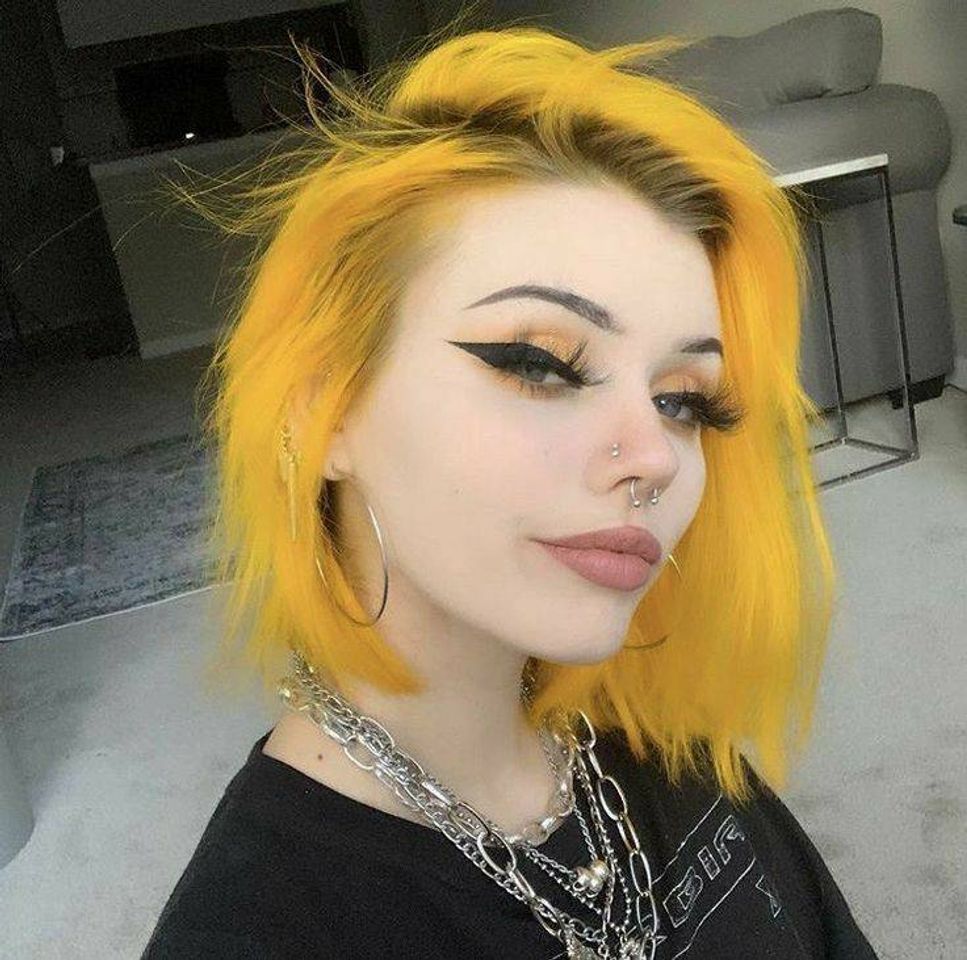 Moda Yellow hair