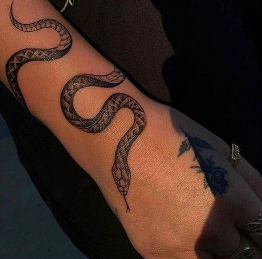 🐍⃤