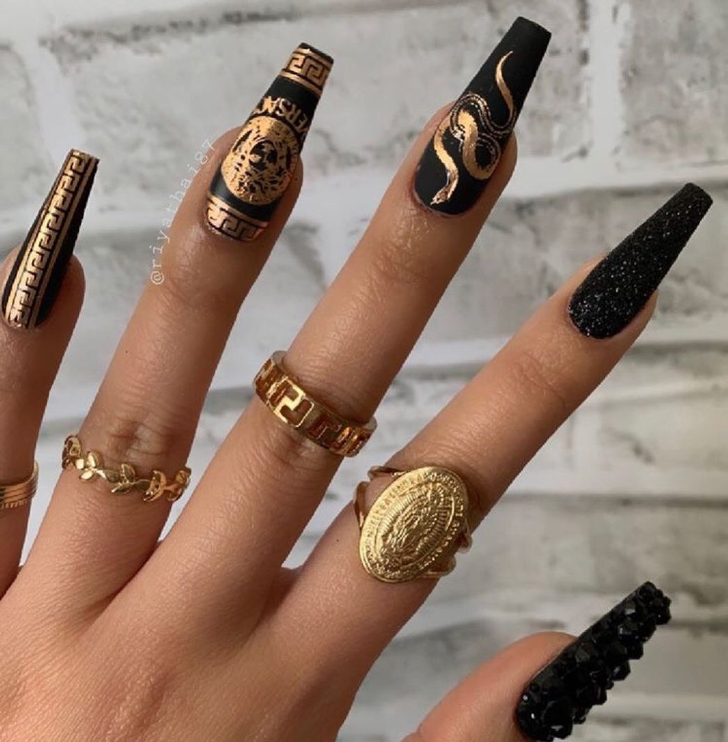 Moda Versace Nails 🖤