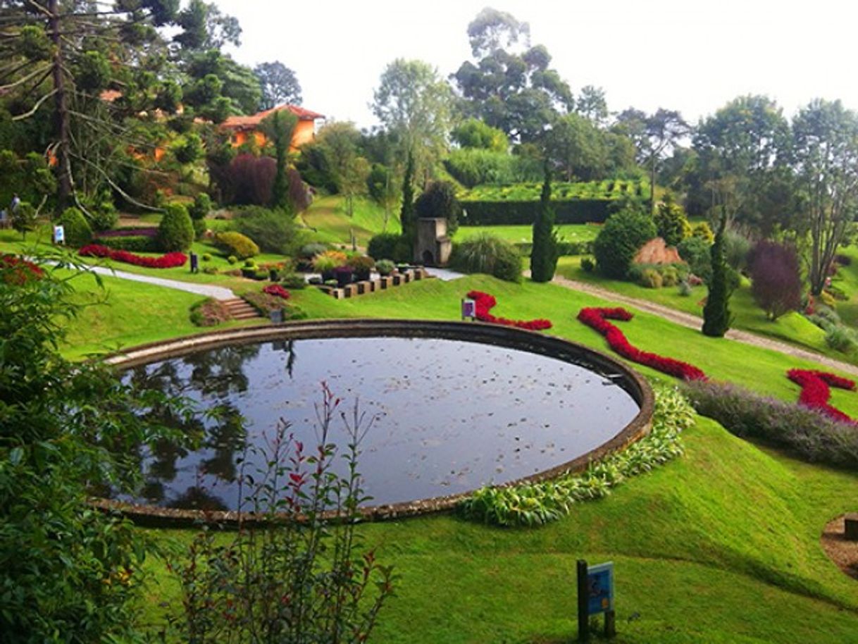 Place Parque do Amantikir