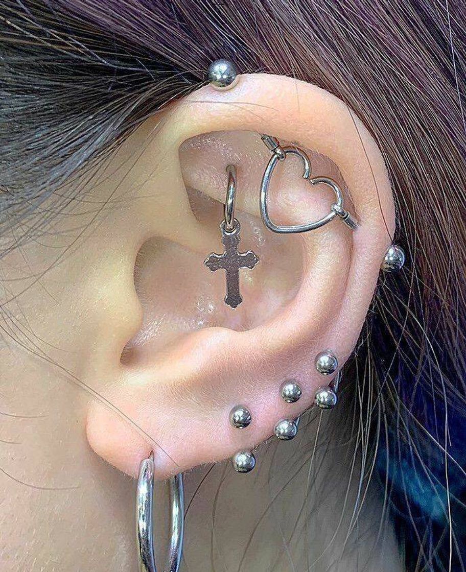 Fashion ear piercings | piercings na orelha 